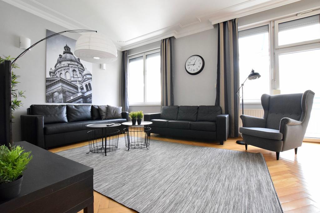 Standerd Apartment By Hi5 - Lovag Family Suites Budapešť Exteriér fotografie