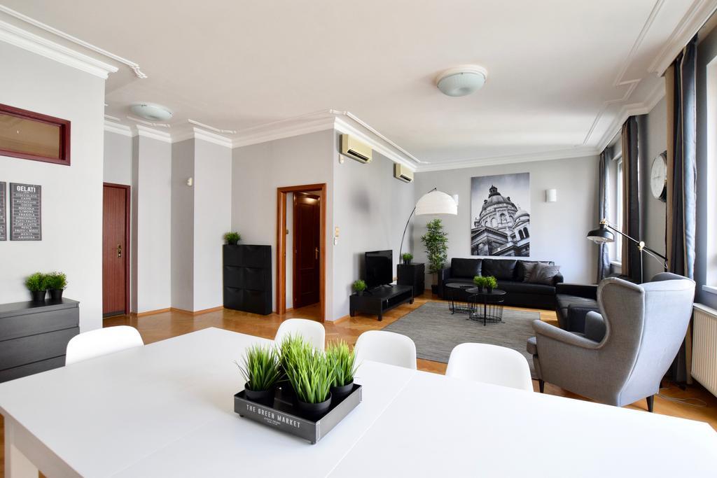 Standerd Apartment By Hi5 - Lovag Family Suites Budapešť Exteriér fotografie
