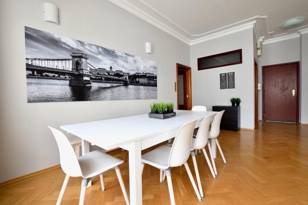 Standerd Apartment By Hi5 - Lovag Family Suites Budapešť Exteriér fotografie