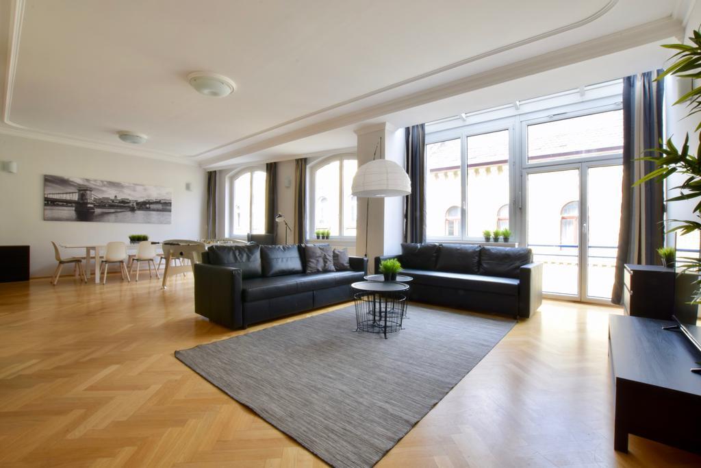 Standerd Apartment By Hi5 - Lovag Family Suites Budapešť Exteriér fotografie
