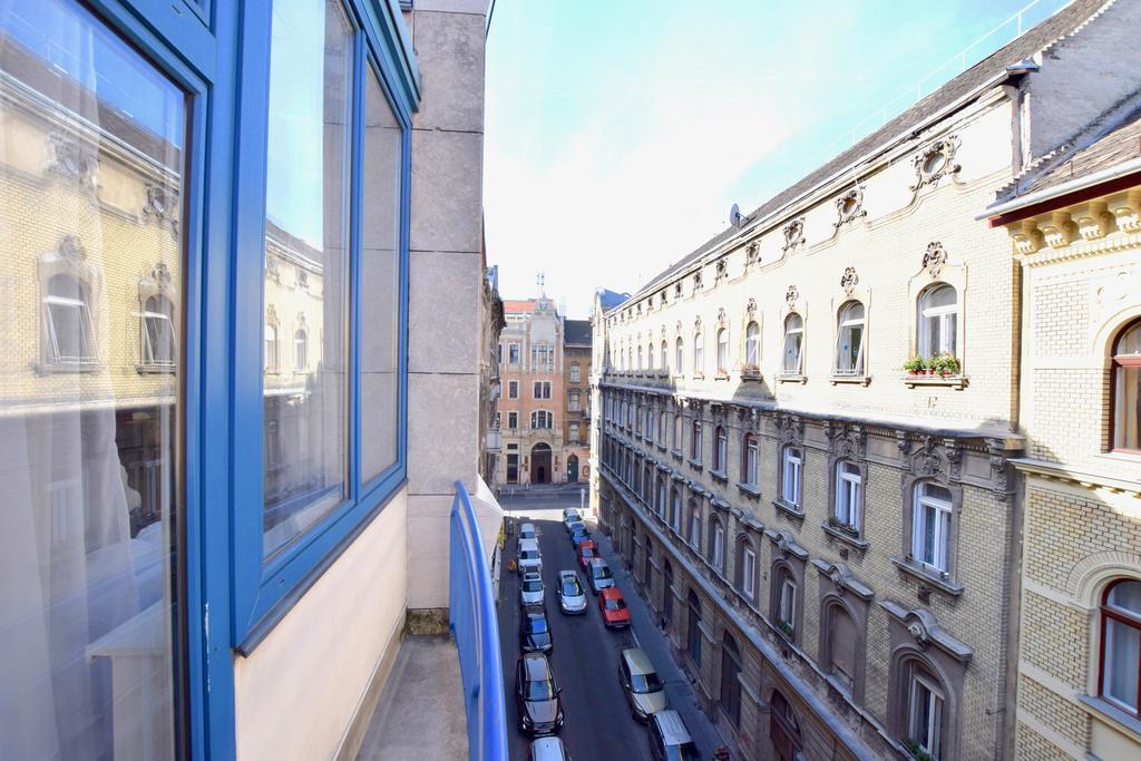 Standerd Apartment By Hi5 - Lovag Family Suites Budapešť Exteriér fotografie