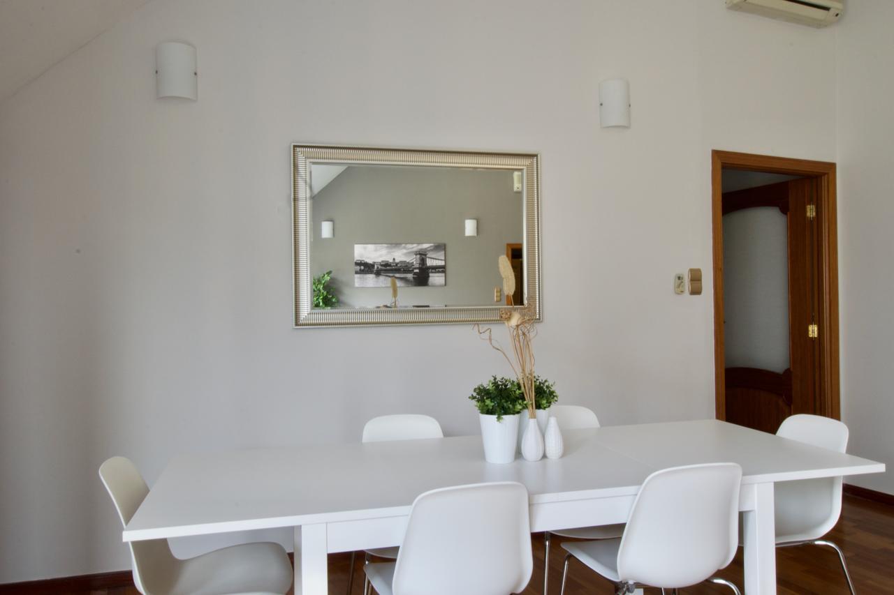 Standerd Apartment By Hi5 - Lovag Family Suites Budapešť Exteriér fotografie