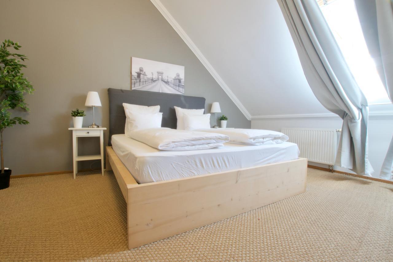 Standerd Apartment By Hi5 - Lovag Family Suites Budapešť Exteriér fotografie