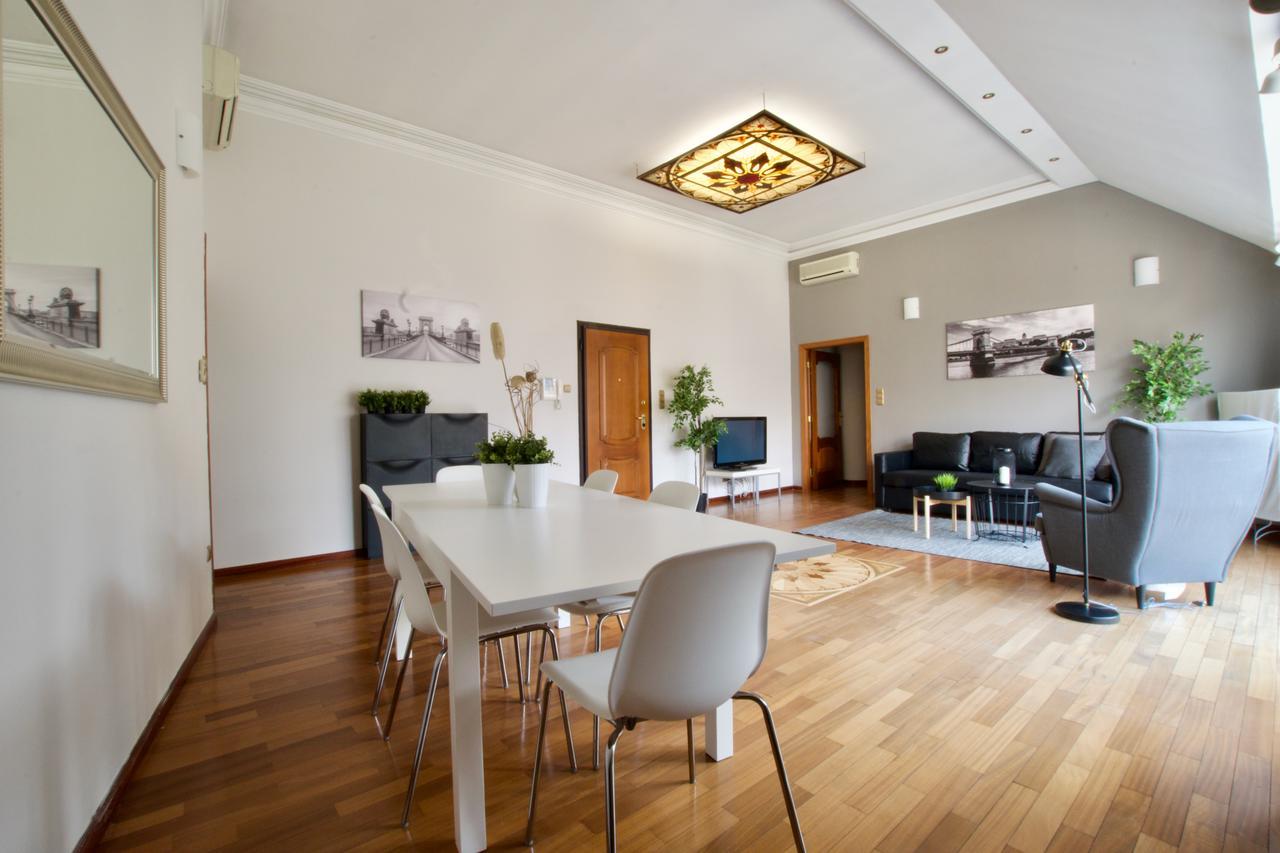Standerd Apartment By Hi5 - Lovag Family Suites Budapešť Exteriér fotografie
